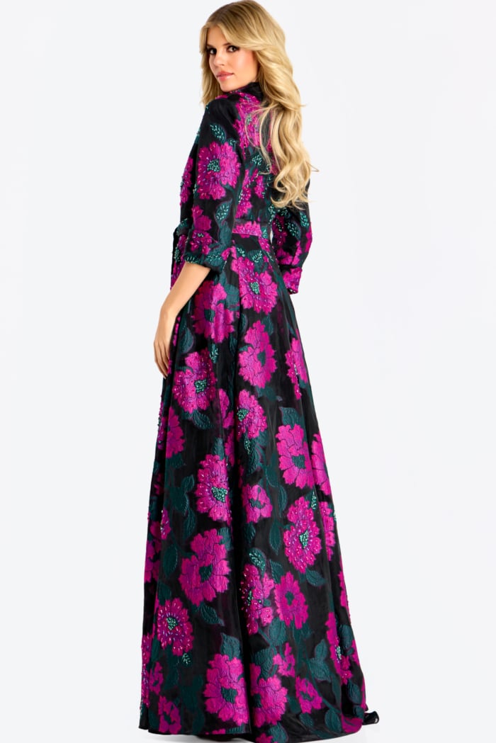 long and sleeves pin and black dress 44716