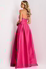 Model wearing Jovani dress 44719.