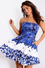 Model wearing Jovani dress 44722.