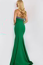 Fitted mermaid green evening dress with beaded trim