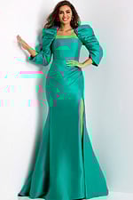 Model wearing Jovani dress 45214.