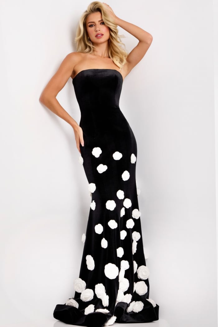 Model wearing Jovani dress 45238.