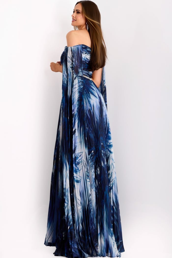 Model wearing Jovani dress 45277.