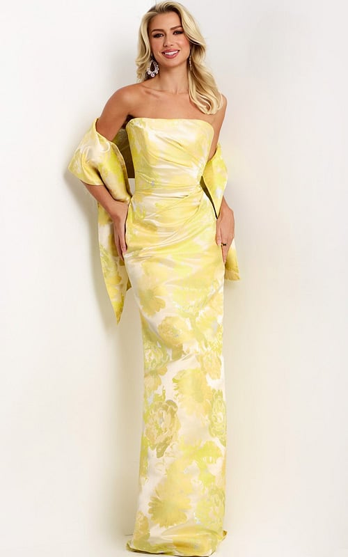 Model wearing Jovani dress 45289.
