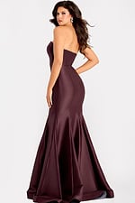 Strapless satin gown with sweetheart neckline and elegant mermaid silhouette