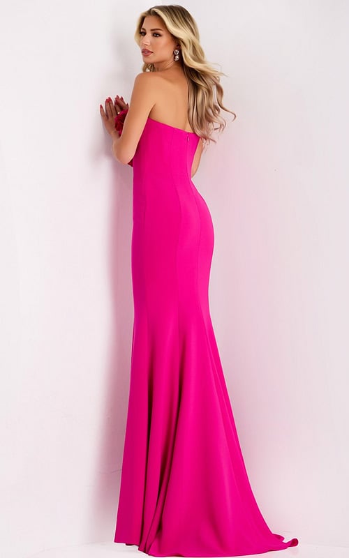 Model wearing Jovani dress 45561.