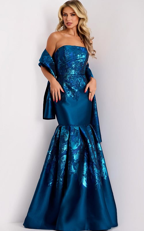 Model wearing Jovani dress 45614.