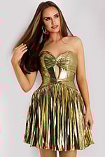 Model wearing Jovani dress 45686.