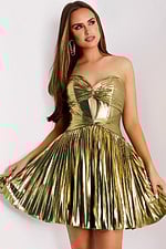Model wearing Jovani dress 45686.