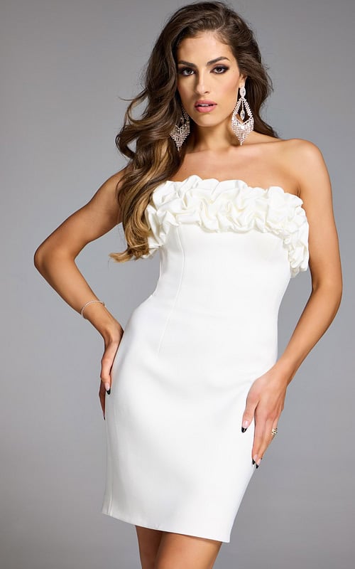 Model wearing Jovani dress 4574.