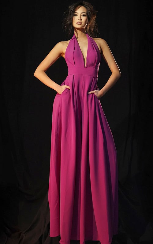 Elegant halter jumpsuit with open back and flowy wide-leg design