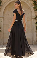 Romantic chiffon evening dress with pleated bodice and shimmering waist accent