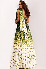 Model wearing Jovani dress 46723.
