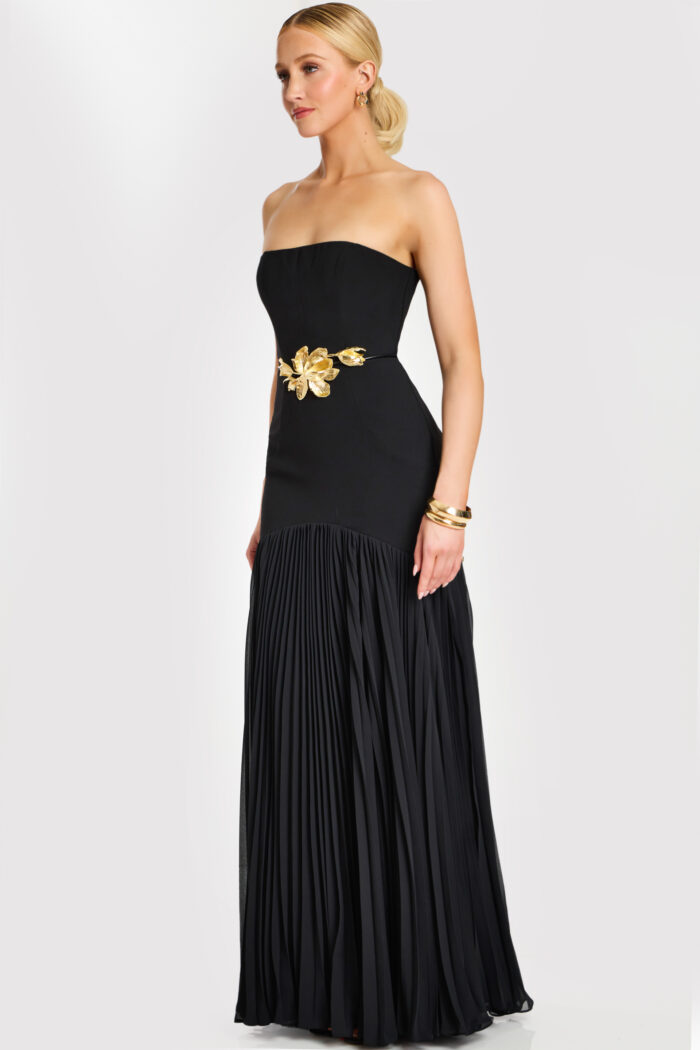 strapless side dress of contemporary dress with gold buckle 47000