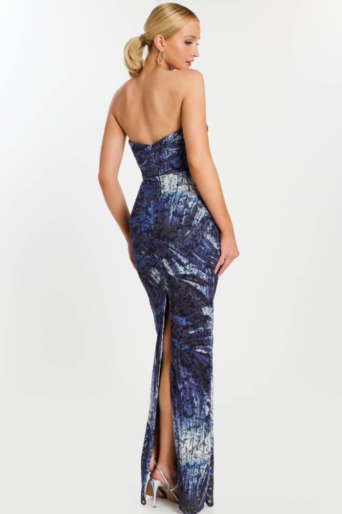 back view of fitted bodice style 47463