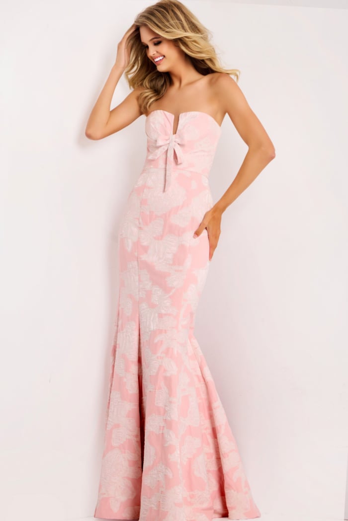 Timeless strapless prom dress with bow detail