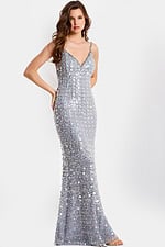 Sparkling V-neck gown with fitted silhouette