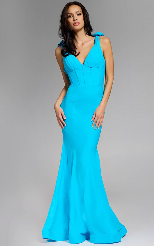 Model wearing Jovani dress D5810-1.
