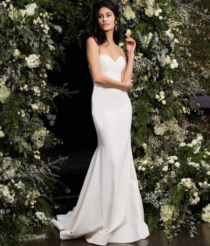 Front view of Jovani JB06912 ivory mermaid dress with sweetheart neckline.