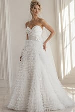 ully fitted mermaid silhouette in 3D floral lace, deep sweetheart neckline,
