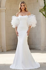 Elegant fitted wedding dress with voluminous tulle off-shoulder sleeves