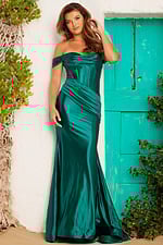 Front view of Jovani 37521 green gown, featuring sweetheart neckline.